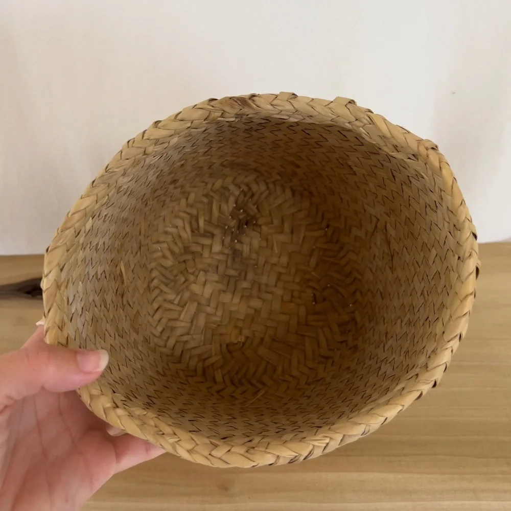 SOLD Vintage Oaxacan Woven Palm Storage Basket - Picture 6 of 7